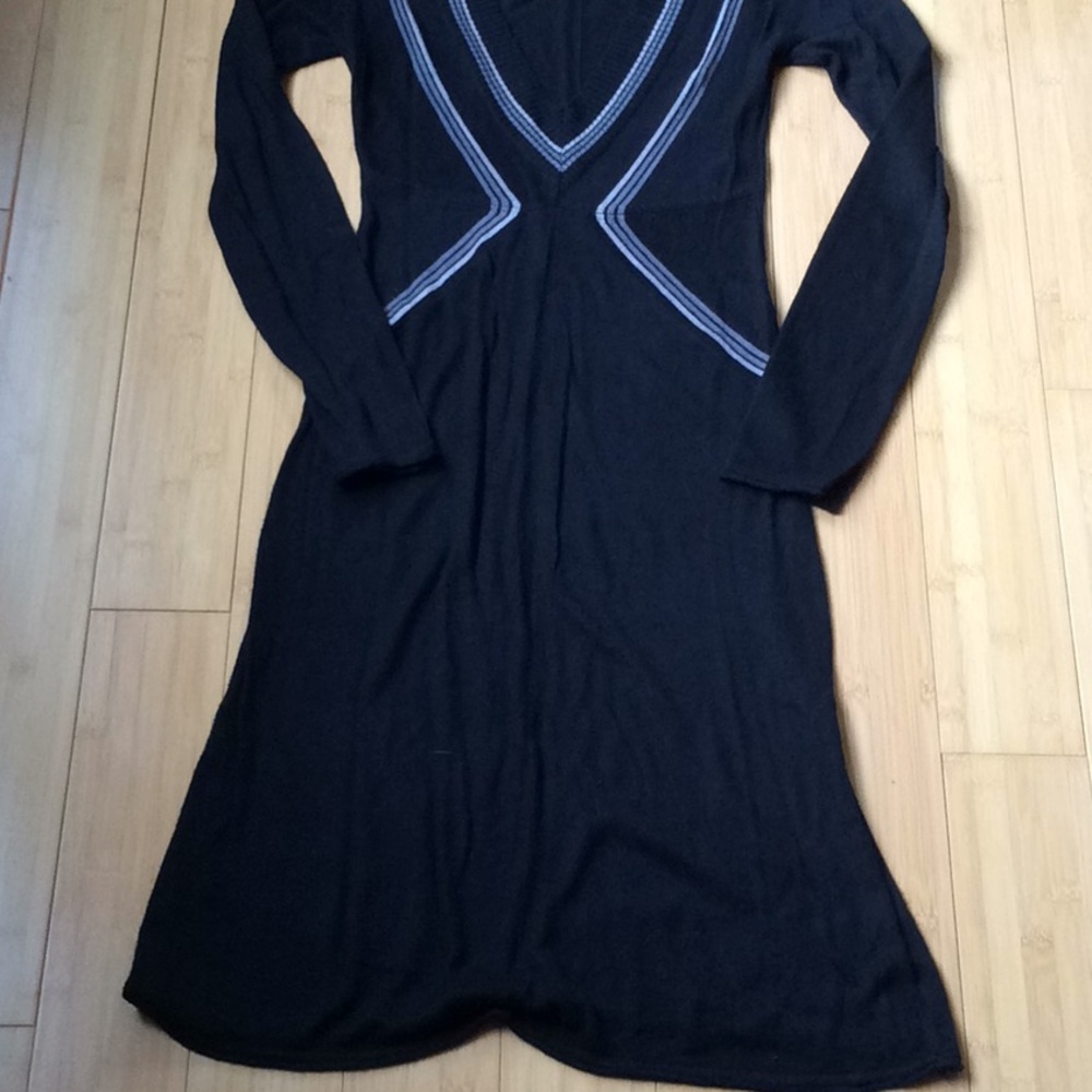Black sweater dress, deep v front - Picture 3 of 7